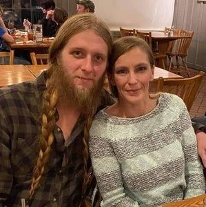 Meet your Posher, Dustin